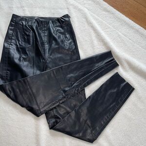 Zara - Skinny Faux Leather high rise black Pants size small